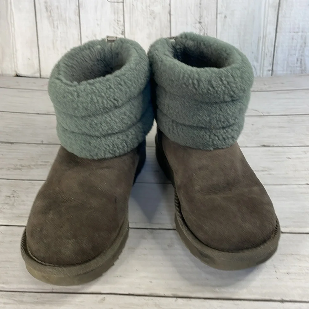 UGG grey bluish